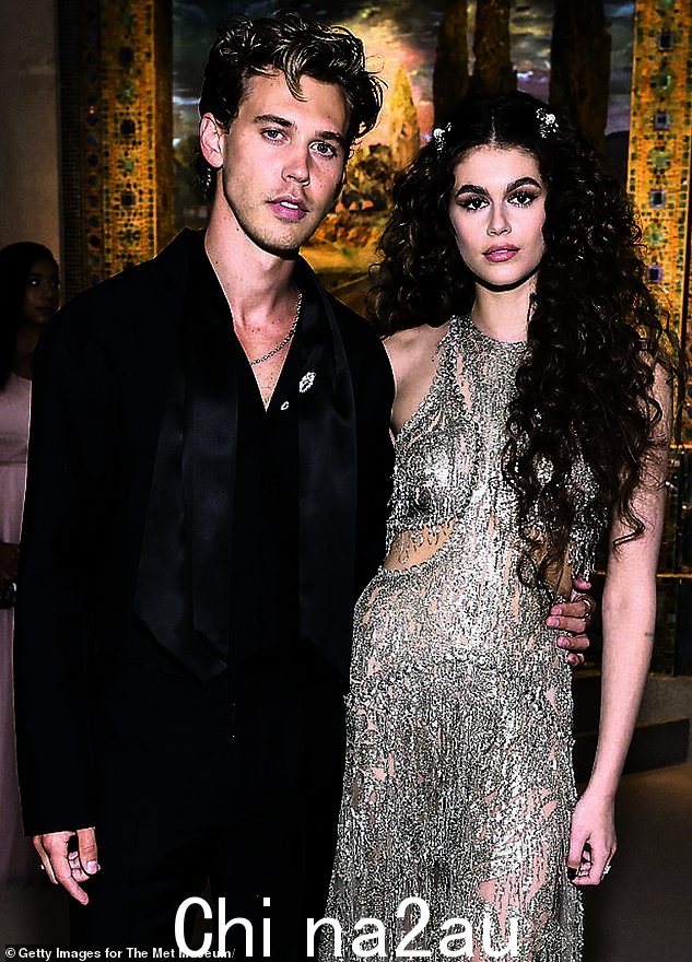 动态二人组:Kaia 正在与演员 Austin Butler 约会(2022 年 5 月 2 日在纽约市出现)