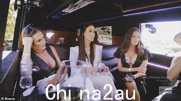 没有卡片:Angie 说她是她的好朋友,为她打开了家,Jen 甚至没有寄出感谢卡
