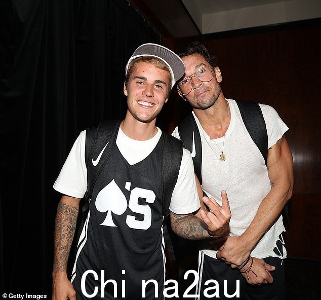 虚伪:Justin 在他的牧师 Carl Lentz(如图)被指控有多起外遇后离开 Hillsong 后开始参加 Churchome;2017 年在纽约看到