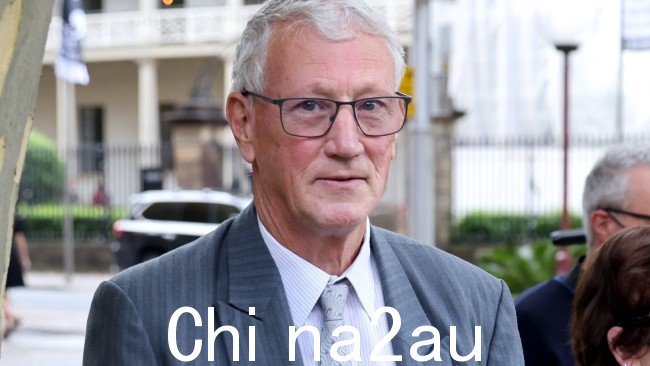 周四,比尔·斯佩丁 (Bill Spedding) 在最高法院外描述了他的生活是如何被威廉·泰瑞尔 (William Tyrrell) 的指控毁掉的。图片:NCA NewsWire / Damian Shaw