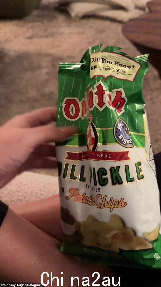 吃零食:食谱作者在一天中喜欢吃莳萝泡菜片