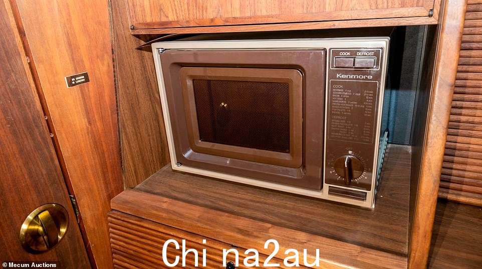 微波炉还在飞机上