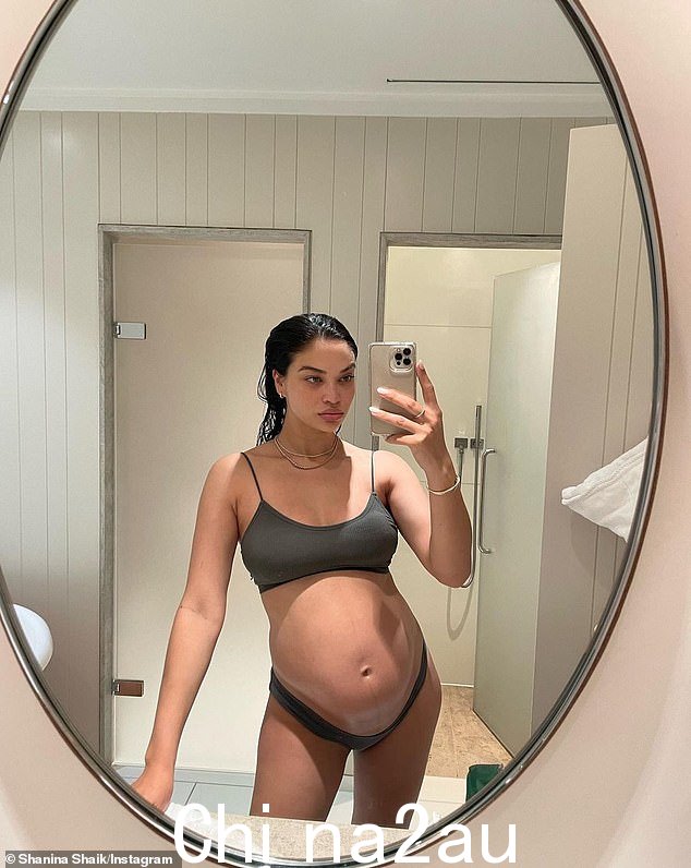 这对夫妇在七月份的好莱坞山迎婴派对上发现了他们新生儿的性别