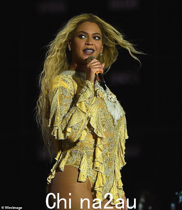 Beyonce,出现于 2016 年,暗示 Jay-Z 在她的 Lemonade 专辑中可能不忠