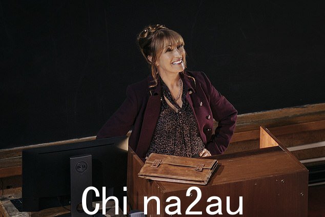 第一季:第二季是第一季的延续,她在从小众、晦涩的伊丽莎白时代戏剧中发现了一种模式后,确定并抓住了凶手
