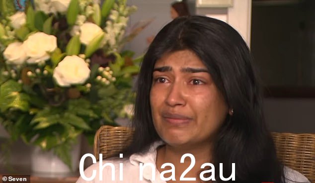 Ovindi Wijeweera(如图),小学生 Calvin Wijeweera 破碎的妹妹,他在被一位年长的司机撞倒时死亡要求知道为什么那个女人在开车