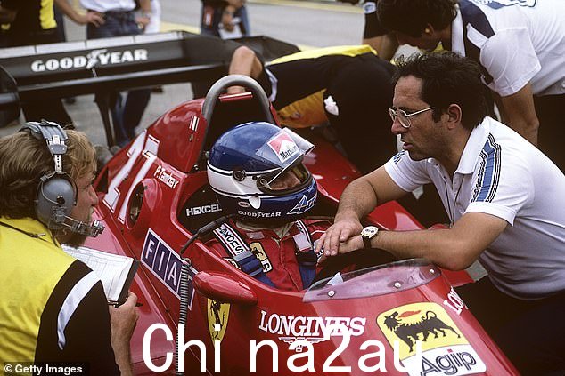 Tambay 在 1983 年奥地利大奖赛之前与当时的法拉利汽车设计师 Mauro Forghieri 交谈