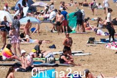 墨尔本人迎来入夏后第一个炎热周末，但这些海滩近期不宜去（图片）