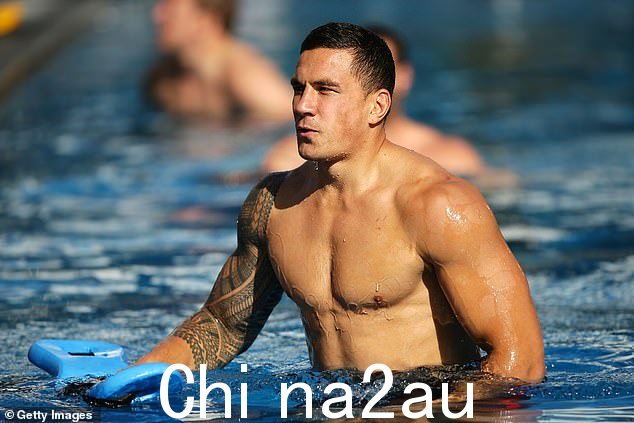 Sonny Bill Williams(如图在这里与悉尼雄鸡队一起训练)住在卡尔顿地区,并说清真寺早就应该为当地的大型穆斯林社区提供,他们目前必须穿越城市进行祈祷。” class=