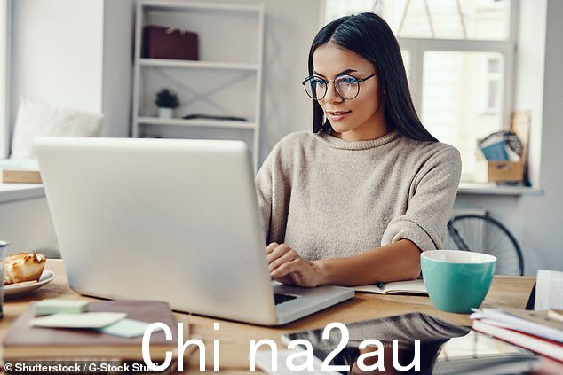 目前,工人只能在新工作六个月后要求在家工作