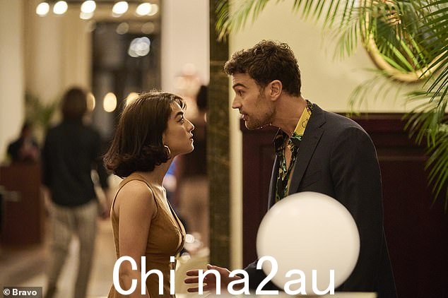 演员表:第 2 季演员包括 F. Murray Abraham、Jennifer Coolidge、Adam DiMarco、Beatrice Grannò、Meghann Fahy、Jon Gries、Tom Hollander、Sabrina Impacciatore、Michael Imperioli、Theo James、Aubrey Plaza、Haley Lu Richardson、Will Sharpe、Simona Tabasco 和 Leo Woodall