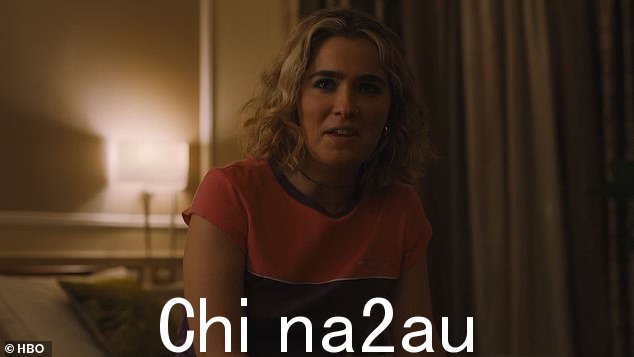 Confused: Portia 问道,'你是什么意思?什么样的洞?正如杰克所说,'他妈的深洞,伙计。非常他妈的深,'在他昏倒之前,让 Portia 非常困惑