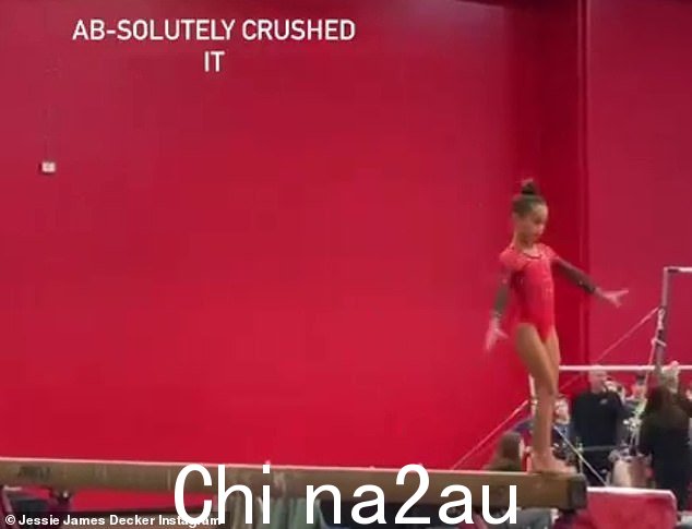 Jessie 给帖子加上了标题,¿Vivi 今天又一次碾压了!!!横梁第一,地板第一,总分第二!!!!!!¿