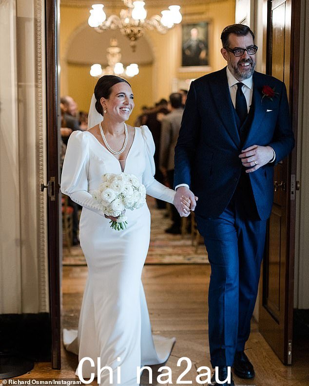 新婚夫妇:这对夫妇于周六在西萨塞克斯举行婚礼,Richard 称这一天为“充满爱与欢笑”