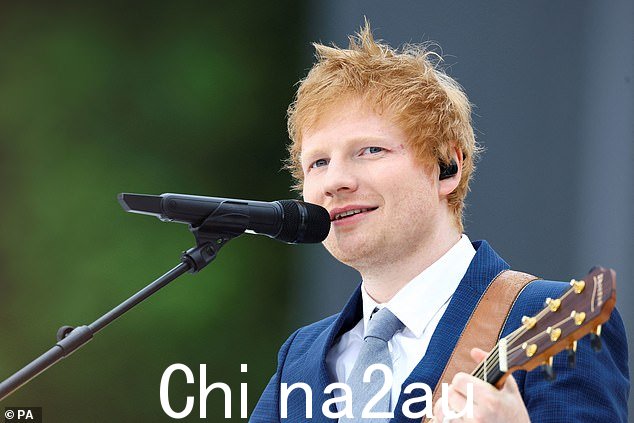 呃哦:26 岁的你爱的人在 31 岁的歌手 Ed 给他发了一个房产链接后,在一个有五间卧室的农舍里大肆挥霍
