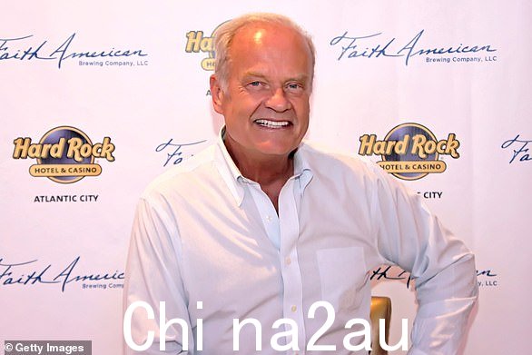 Alley's Cheers costar Kelsey Grammer 在一份声明中说,'我一直认为公众人物的悲伤是一件私事,但我会说我爱她'