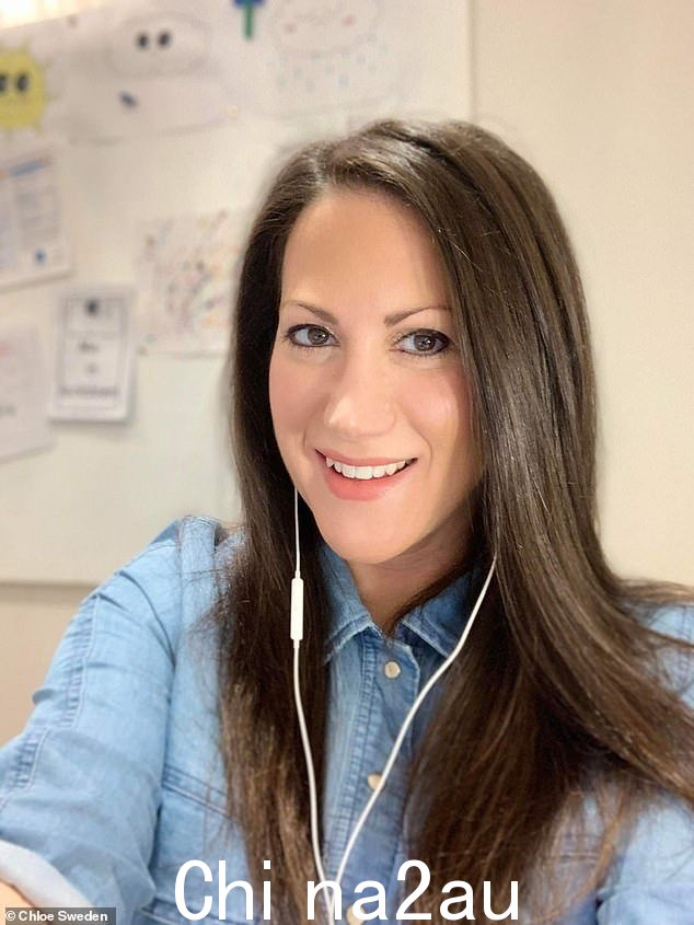 上个月来自赫特福德郡的 Chloe Sweden 发布到 LinkedIn说如果她的孩子无意中参加了 zoom 会议,她不会说对不起
