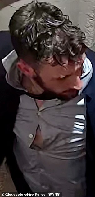 警方称,怀疑来自利物浦地区的大约 15 名男子在镇上骑着雄鹿观看切尔滕纳姆赛马