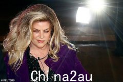 利亚·雷米尼 (Leah Remini) 在山达基长期不和的情况下向柯尔斯蒂·艾利 (Kirstie Alley) 致以简短的敬意