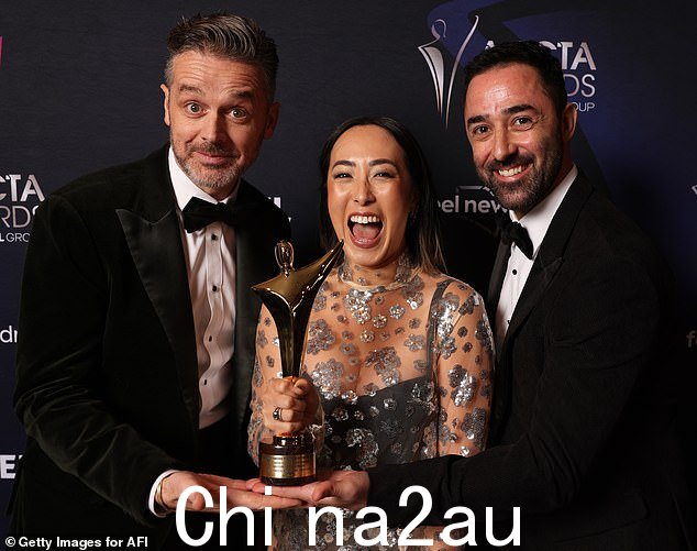 三人组在颁奖典礼上有很多值得庆祝的事情,因为 MasterChef 获得了最佳现实节目奖