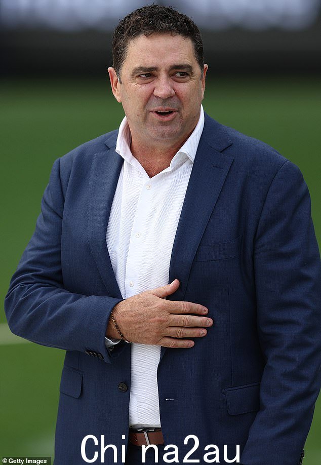 SEN Radio 老板 Craig Hutchison 已代表 AFL 传奇人物 Garry Lyon(如图)和 Tim Watson 道歉,此前这对备受瞩目的二人组未能公开呼吁导演的反犹太主义咆哮在后起之秀 Harry Sheezel