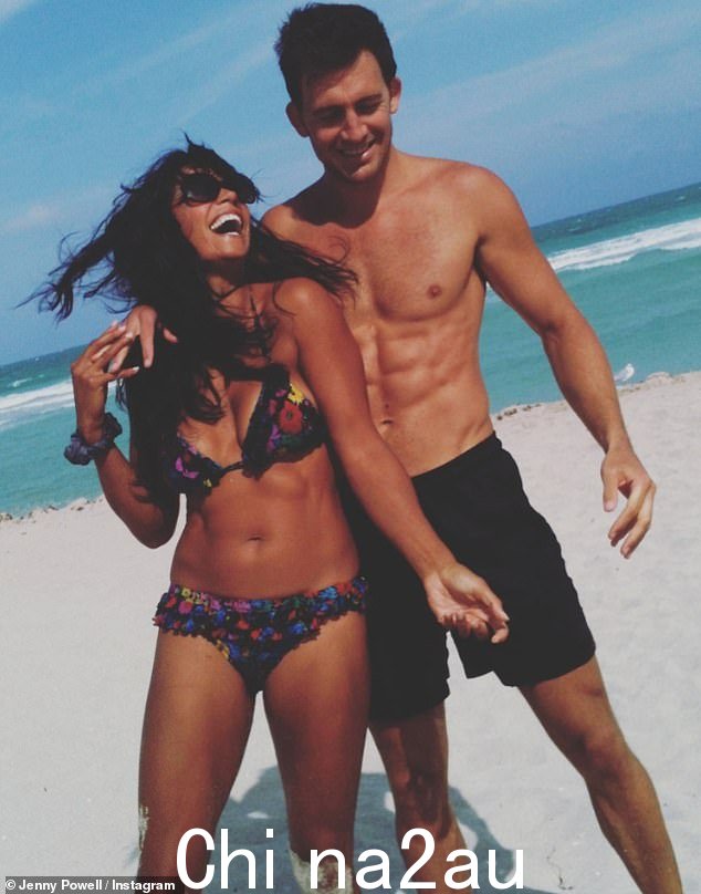 挚爱:Jenny Powell 坚称没有迹象表明她和男友 Martin Lowe 在一起 12 年后失去了火花