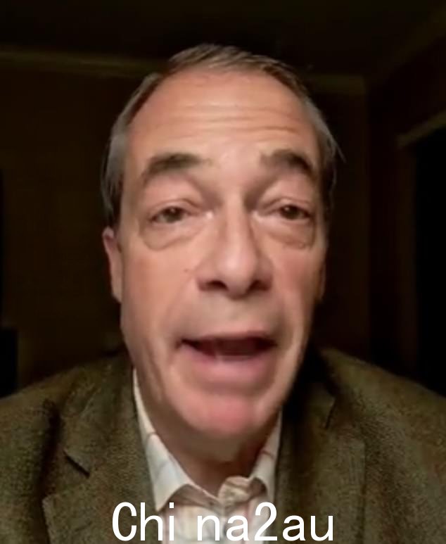 Nigel Farage(如图),现年 58 岁的前 UKIP 领导人,在流媒体巨头周四上午 8 点放弃了长达 6 小时的剧集的前三集发布后,在社交媒体上发表了自己的看法