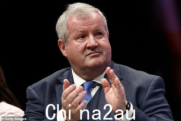 随着党内紧张局势加剧,斯特金小姐拒绝重复她之前的断言,即没有发生推翻伊恩布莱克福德先生的政变(10 月拍摄)