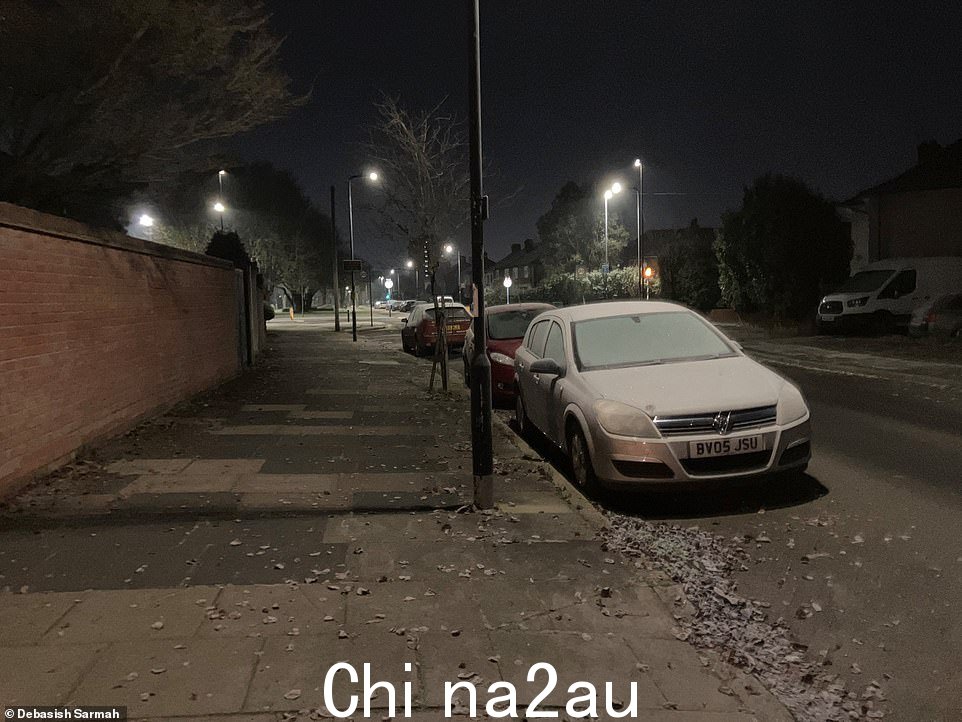 周日,一个 s现在,伦敦大部分地区和英格兰东南部部分地区的冰雪警告从早上 9 点开始,直到周一早上 9 点,有 30% 的可能性有高达 5 厘米的积雪