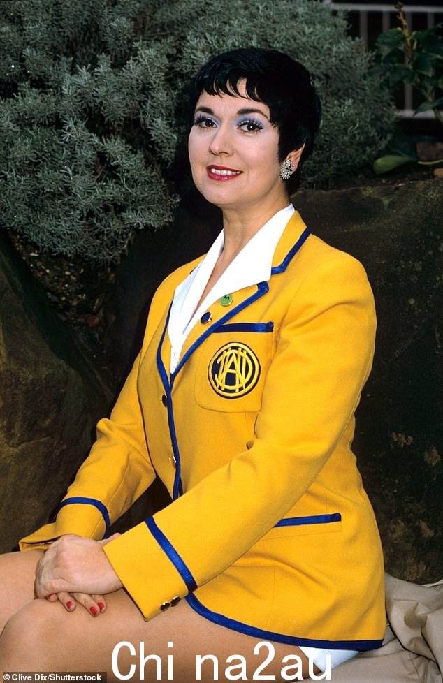 Ruth Madoc 在 Hi-de-Hi 中饰演 Gladys Pugh!从 1980 年到 1988 年
