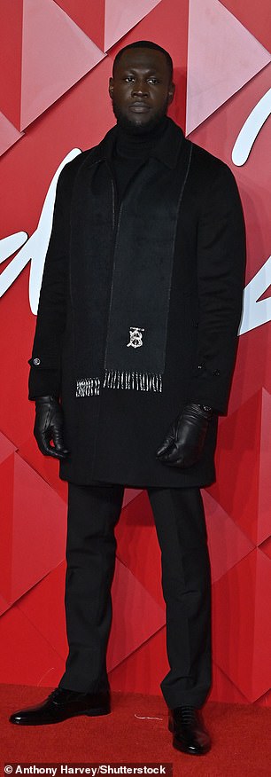 回来了?玛雅和她的前任 Stormzy 据报道在周一晚上分别抵达 2022 年英国时尚大奖,据报道他们重燃浪漫之火