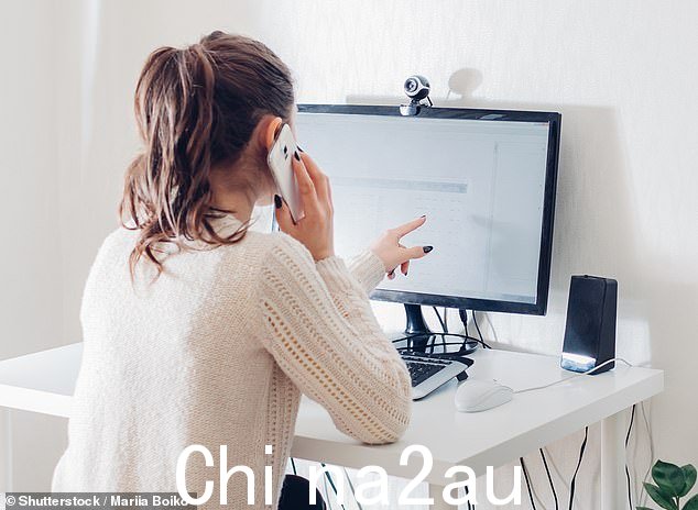 公共部门员工每年在平等培训项目上花费一百万个工作日,今天的一份报告称。上面使用了一张库存图片