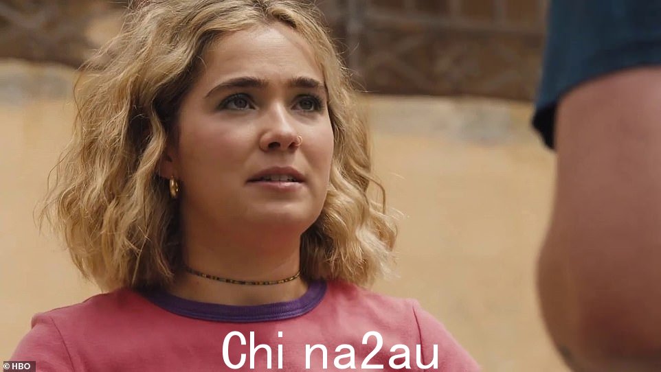 担心:回到巴勒莫,杰克和波西亚正在吃早餐,因为她一直在担心她的手机