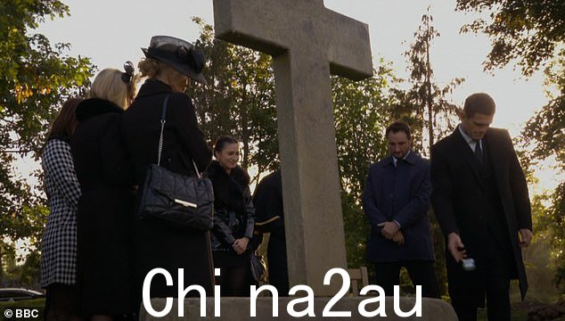 令人沮丧:女演员朱恩·布朗在 Ap 去世,享年 95 岁今年早些时候,EastEnders 的演员们纷纷向这位女演员致敬