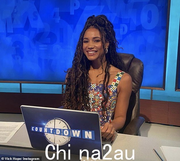 Countdown!周一,33 岁的 Vick Hope 在 Instagram 上宣布她已加入 Countdown,并透露她将在 Channel 4 游戏节目中主持 Dictionary Corner