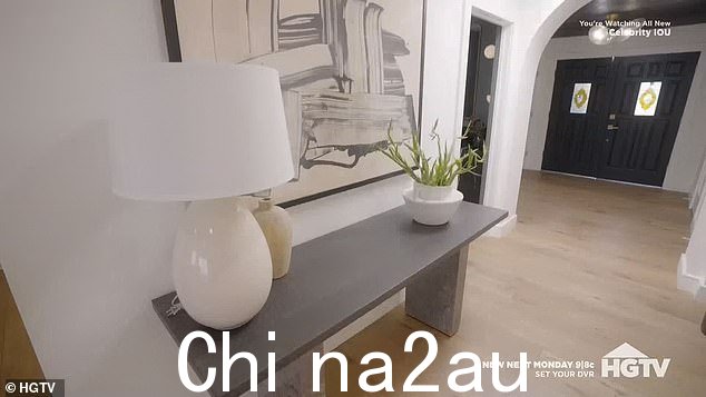 After entrance: 入口在新的拱形结构改造后显示