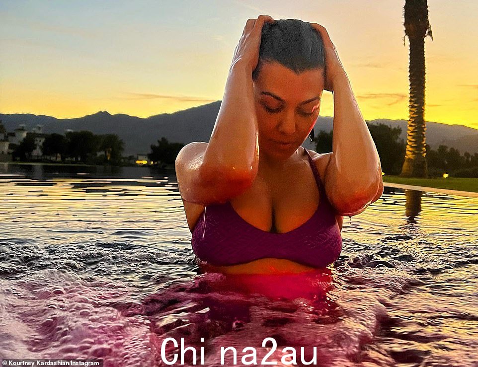 Trolled:Kourtney 也分享了她对最近收到的关于她体重增加的“粗鲁”评论的不满,她说这也是由她的 IVF 药物引发的