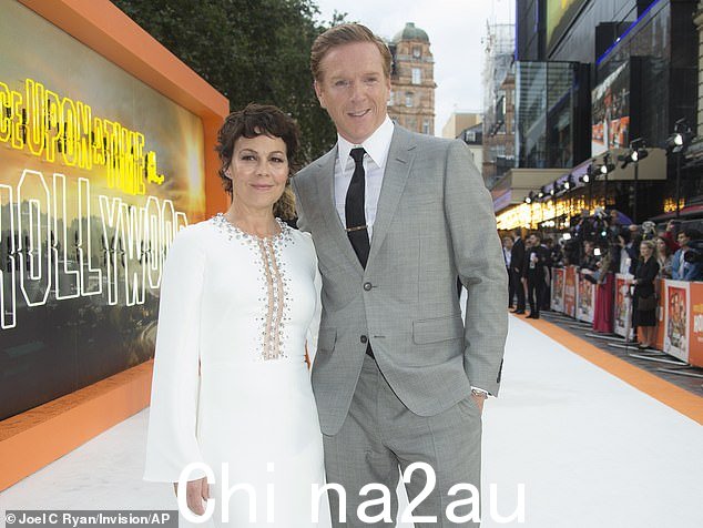 做出改变:Damian 的妻子、演员 Helen McCrory 去年死于癌症,这些年来一直在为多个慈善机构开展工作(2019 年 7 月摄)