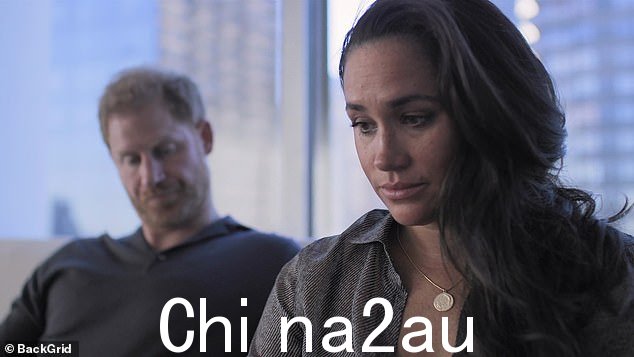 谈到婴儿的流产,Harry 说:'我们绝对知道流产是由此造成的吗?我们当然不知道。但考虑到那造成的压力、睡眠不足和怀孕的时间,她怀孕了多少周,根据我所看到的,我可以说,流产是由他们试图对她做的事情造成的。”