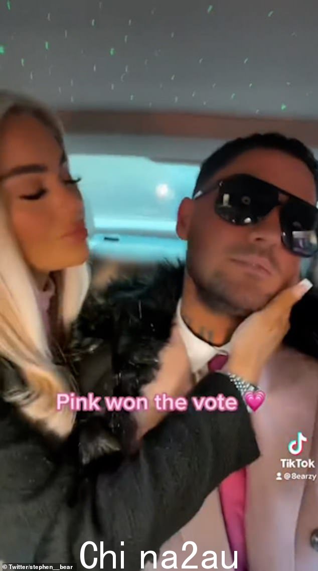 Bear,在 TikTok 视频中与他的女友 Morrall 小姐合影,淡化法庭程序,要求他的粉丝选择他的西装应该是什么颜色