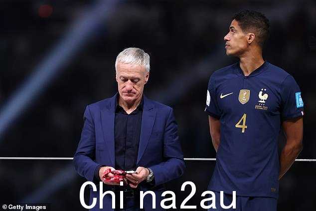 德尚不得不接受亚军奖牌,尽管他的球队从 2-0 落后中恢复过来