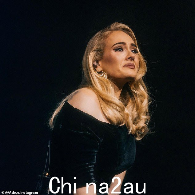 成功:Adele 目前正在 Caesars Palace 的 Colosseum 表演她的 Weekends With Adele 驻场活动,该活动于上个月开始