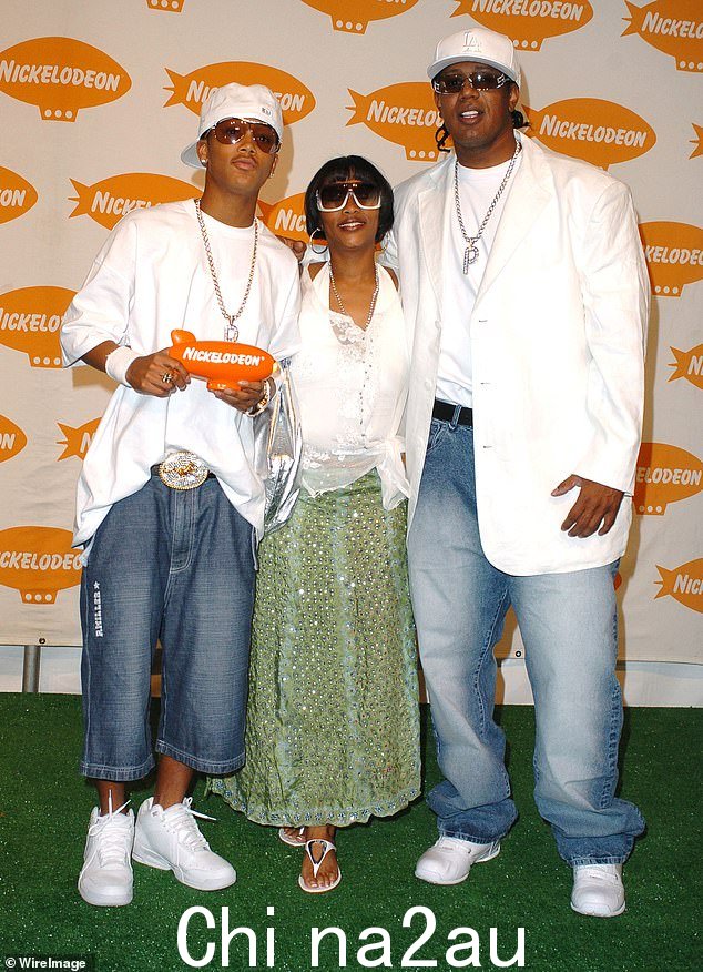 Lil' Romeo 和 Master P 出现在 2005 年 Nickelodeon 在洛杉矶举行的第 18 届年度儿童选择奖期间