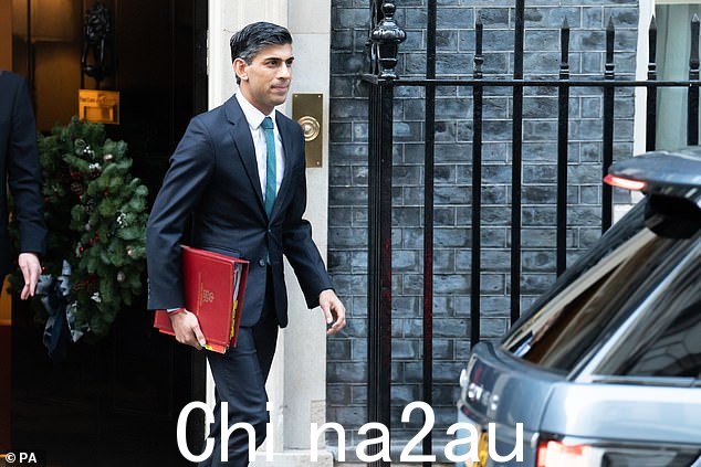 Rishi Sunak 在哪里?几乎看不见,尽管他在本周早些时候接受邮报采访时听起来很健壮。他拒绝与工会谈判是正确的,因为没有如果没有钱,请指出此类谈话