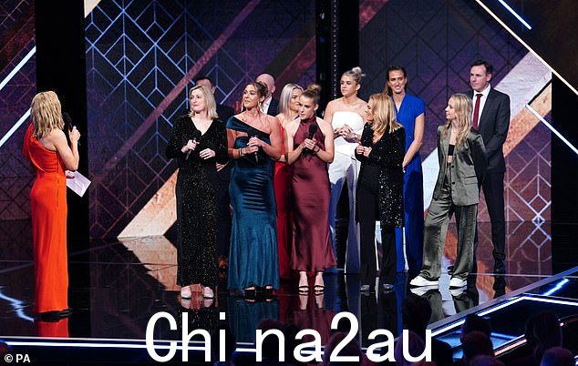 The Lionesses 被评为年度最佳团队,而 Sarina Wiegman 获得年度最佳教练