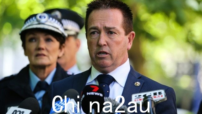 警察部长 Paul Toole 敦促司机在开车时要负责任圣诞节期间双倍扣分从周五开始生效。图片:NCA Newswire / Gaye Gerard