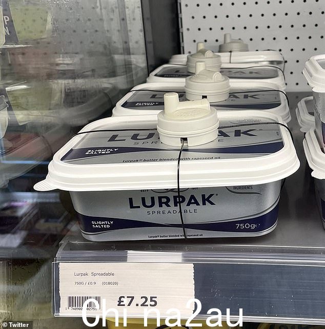 英国各地的超市一直在打击乳制品盗窃行为,因为与前 12 个月相比,夏季的入店行窃事件增加了 18%(早些时候带有安全标签的包装黄油今年)