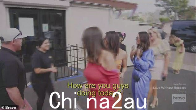 Back: Meredith 预定了一次酒庄之旅,因为 Heather 说她会和 Jen 一起去,但 Danna 说其他人都在玩轮滑