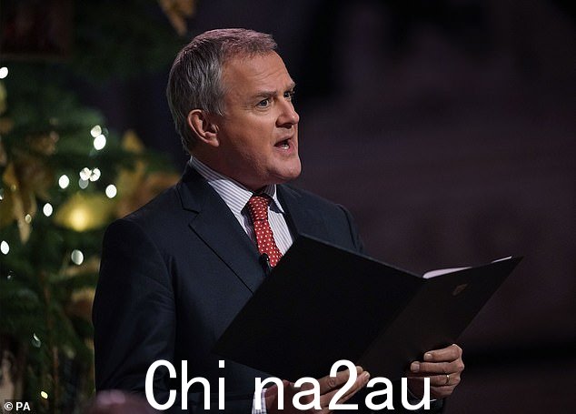 演员 Hugh Bonneville 正在阅读帕丁顿圣诞邮报的摘录