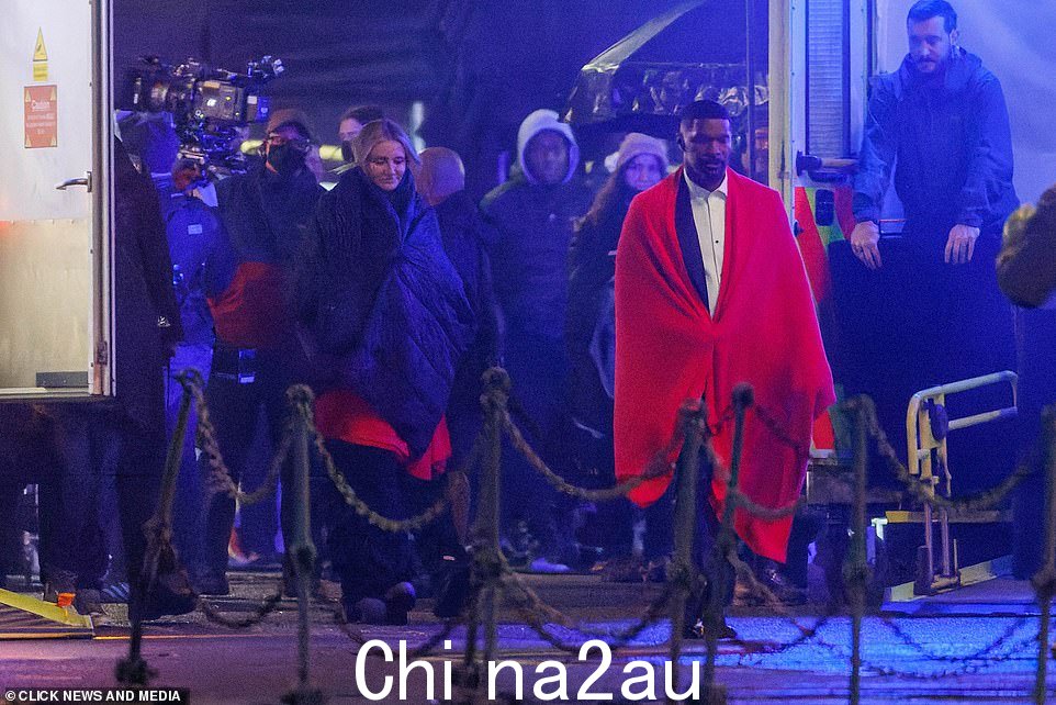 哦不!经过多年的猜测,她 o2018 年正式宣布退出演艺圈,这样她就可以把更多时间花在自己和她的摇滚歌手丈夫 Benji Madden 身上,43